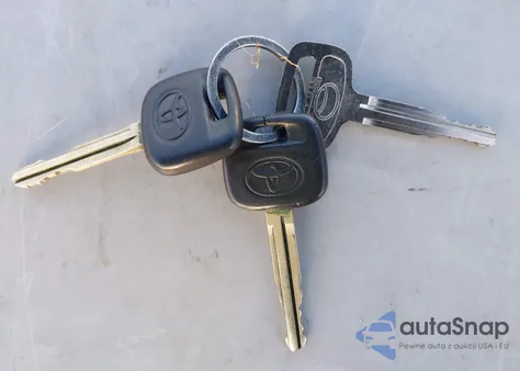 2004 Toyota Camry Le from USA, damaged, VIN 4T1BE32K94U317084